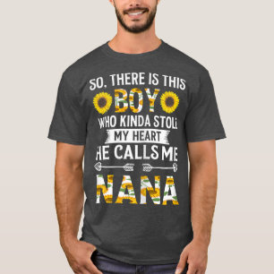 Camiseta Mulher Este menino me chama de avó Nana