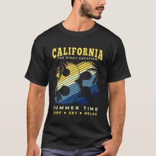 Camiseta Mulher homem relaxando no verão na Califórnia EUA