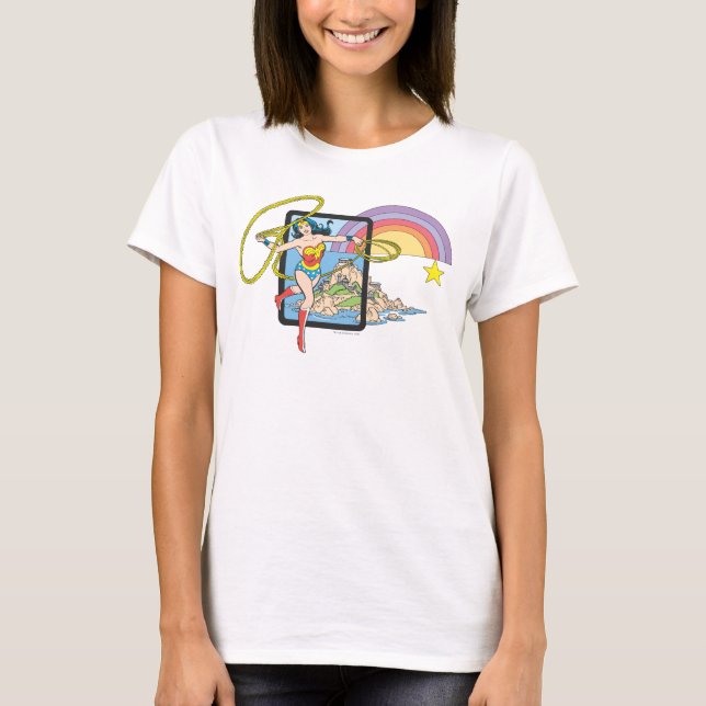 Camiseta Mulher Maravilha Rainbow (Frente)