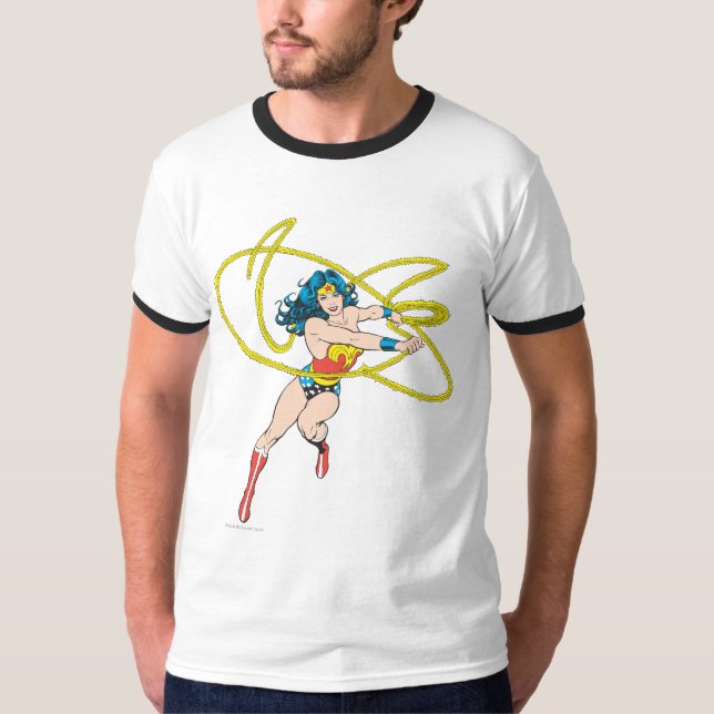 Camiseta Mulher Maravilha segura Laço 1 (Frente)