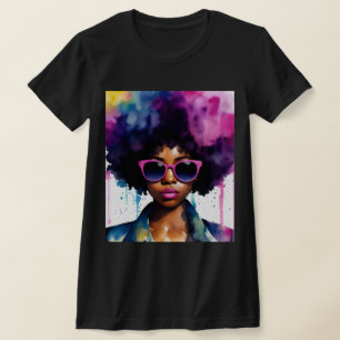 Camiseta Mulher Negra Cabelo Afro e Óculos Solares Arte Arc