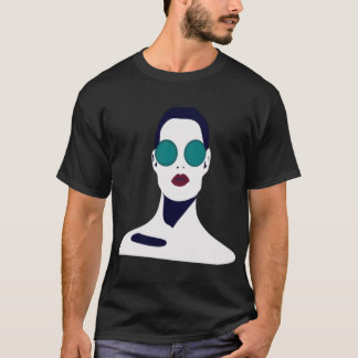 Camiseta Mulher nos óculos de sol também