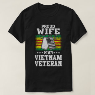 Camiseta Mulher Orgulhosa De Um Marido VietNam Veteran