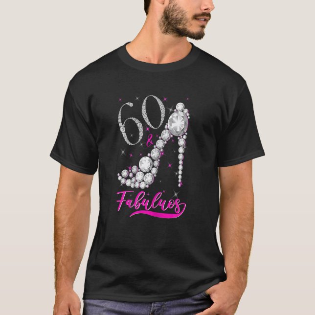 Camiseta Mulheres 60 Anos Fabulosas Calçados Da Coroa De Di (Frente)