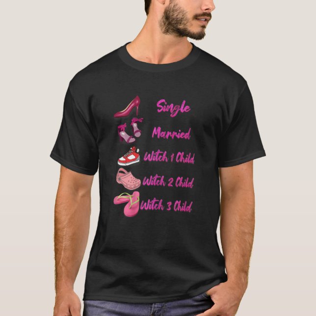Camiseta Mulheres A Progressão Dos Calçados Da Mãe Casaram  (Frente)