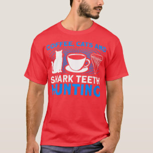 Camiseta Mulheres Café E Dentes De Tubarão Caçando Dente H