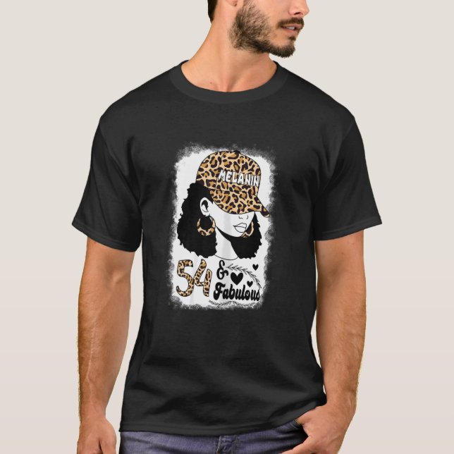 Camiseta Mulheres Com 54 Anos Fabulosa, Arma Afro Leopar (Frente)