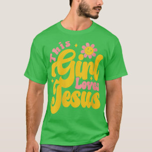 Camiseta Mulheres Cristãs Retro Esta Menina ama Jesus Deus 