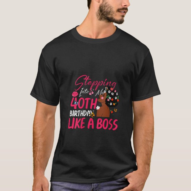 Camiseta Mulheres de 40 anos de idade Passando o aniversári (Frente)