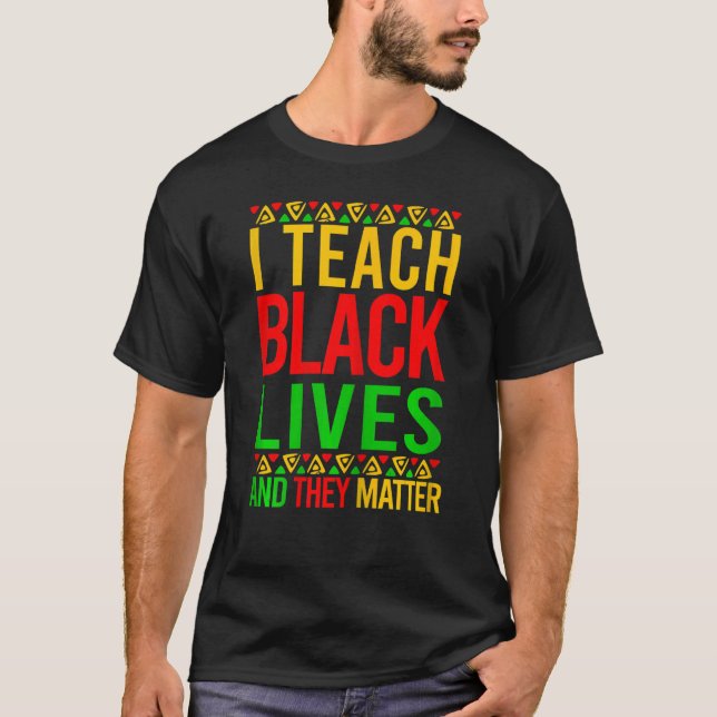 Camiseta Mulheres Depois De Professora Ensino Negro Ao Vivo (Frente)