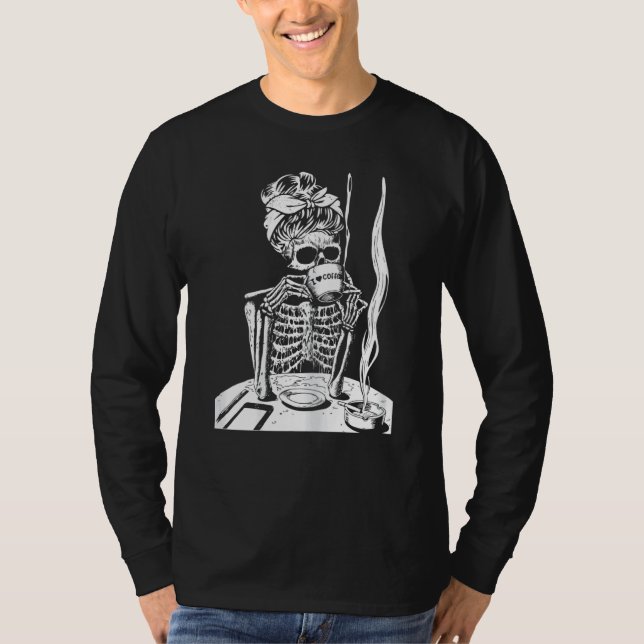 Camiseta Mulheres Desarrumadas Coqueletro Esqueleto Bebendo (Frente)