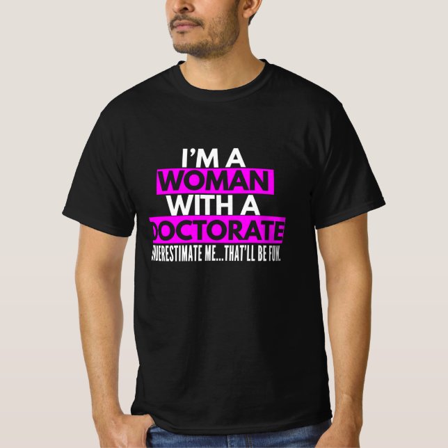 Camiseta Mulheres Doutoras Presentes por Mulheres Srta. (Frente)