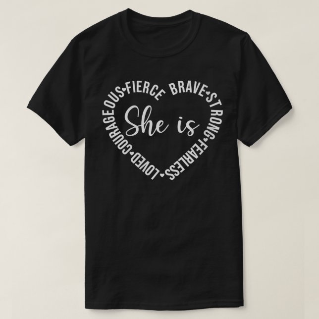 Camiseta Mulheres Ela É Amada Corajosa Corajosa E Corajosa (Frente do Design)