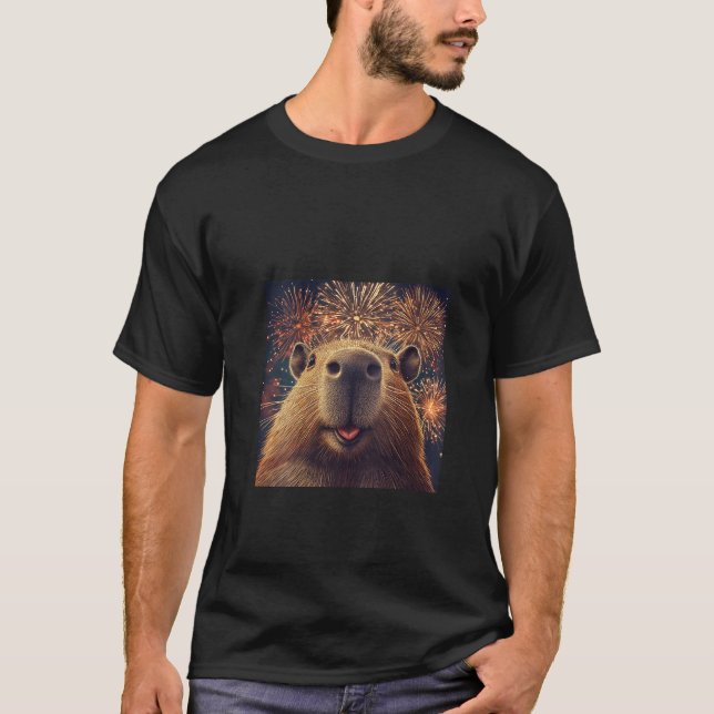 Camiseta Mulheres Engraçadas Capybara Selfie Com Fireworks  (Frente)
