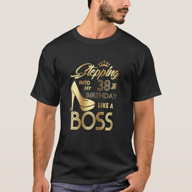 Camiseta Mulheres Entrando No Meu 38º Aniversário Como Um C (Frente)