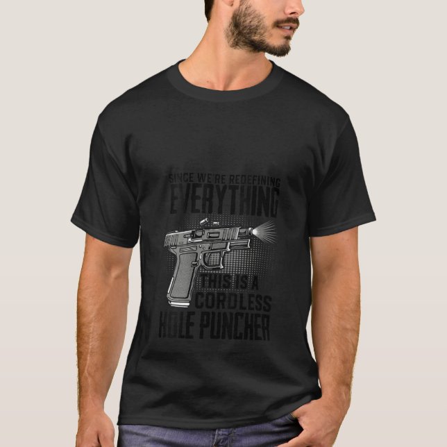Camiseta Mulheres estamos redefinindo tudo que é um cordão (Frente)