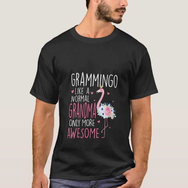 Camiseta Mulheres Flamingo Grammingo Como Uma Avó Normal Fl (Frente)