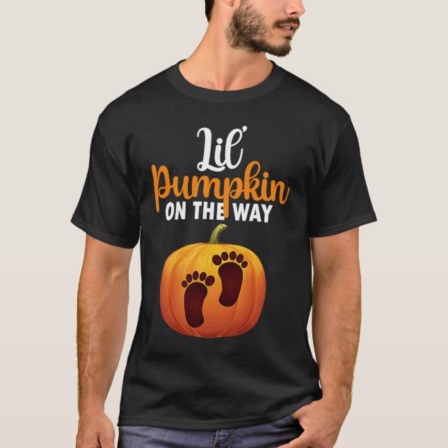 Camiseta Mulheres Grávidas No Halloween A Pumpkin No Caminh (Frente)