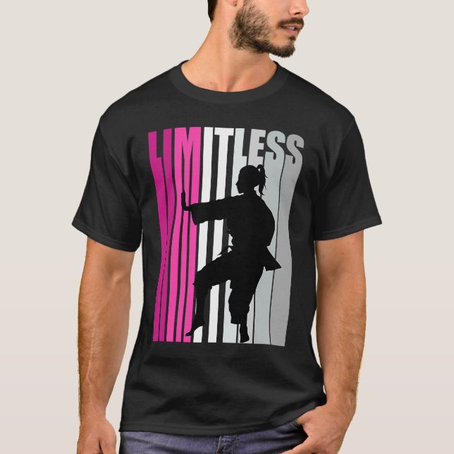 Camiseta Mulheres Karate Pink Limit Birthday Coach Party (Frente)