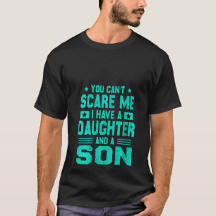 Camiseta Mulheres Não Estou Com Medo Tenho Duas Filhas E A