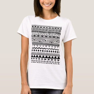 Camiseta Mulheres Nativas Americanas de Padrão Negro e Bran