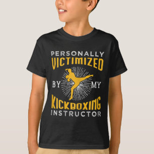 Camiseta Mulheres Pessoalmente Vitimizadas Pelo Meu Institu