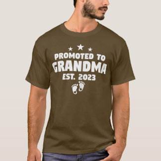 Camiseta Mulheres Promovidas À Vovó 2023 Em Breve Para Sere