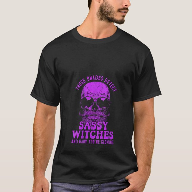 Camiseta Mulheres Que Esses Tons Detectam Bruxas Sassy Sarc (Frente)