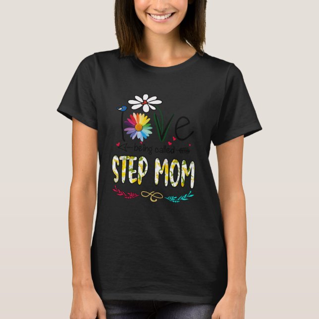 Camiseta Mulheres Que Eu Adoro Ser Chamadas Passo Mãe Daisy (Frente)
