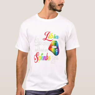 Camiseta Mulheres Rainbow Queens São Nasceres No Cancer De
