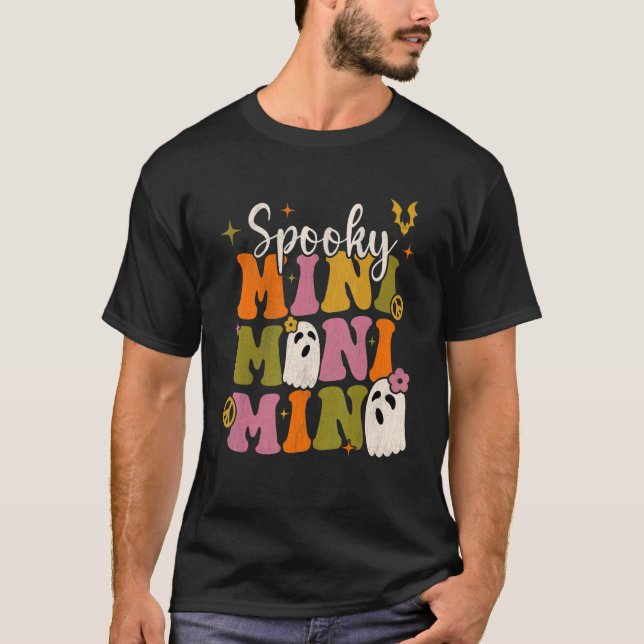 Camiseta Mulheres Retro Groovy Spooky Mimi Hippie Halloween (Frente)