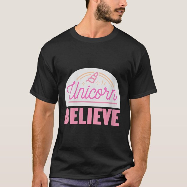 Camiseta Mulheres Unicórnio Acreditam em fantasia mágica si (Frente)