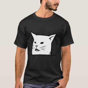 Camiseta Mulheres zangadas gritando com gato confuso à mesa