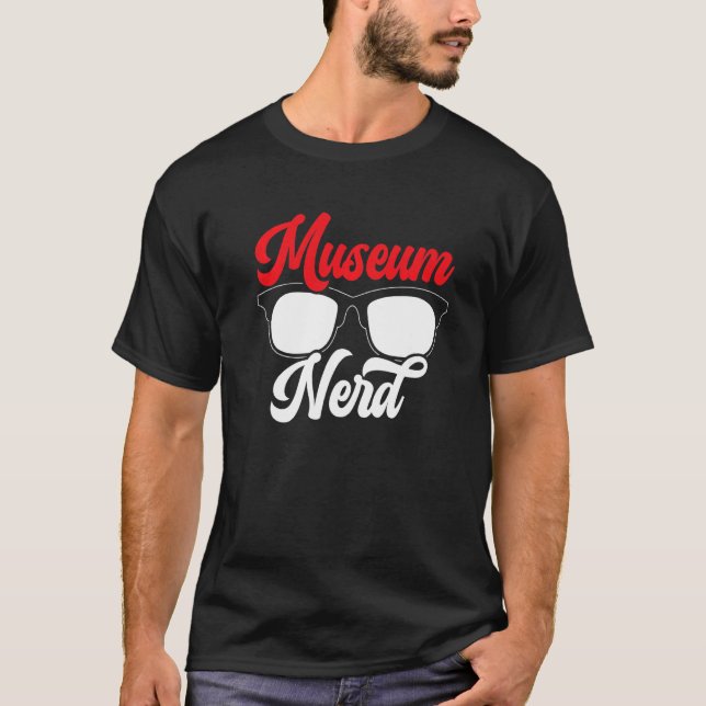 Camiseta Museu do Museu do Museu do Museu do Nerd (Frente)