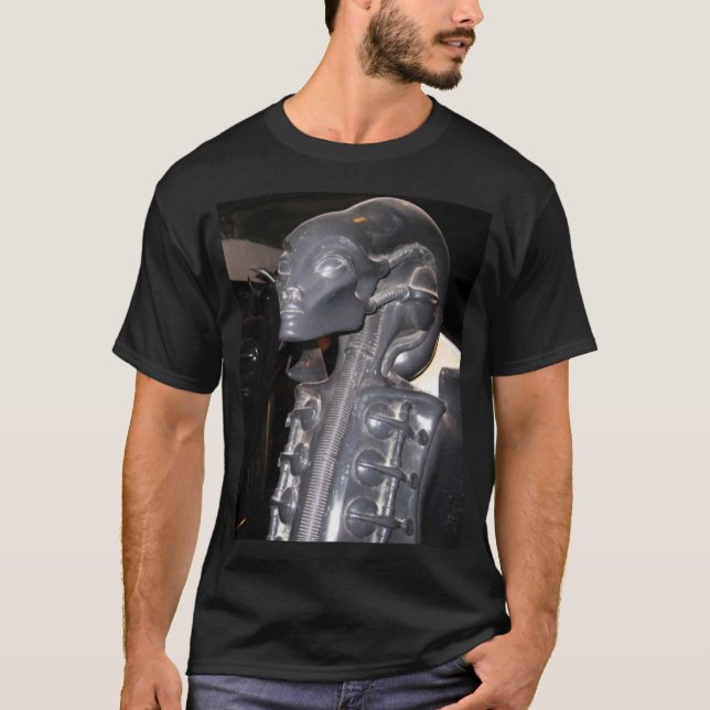 Camiseta Museu H R Giger. Gruyer, Schweiz (Frente)