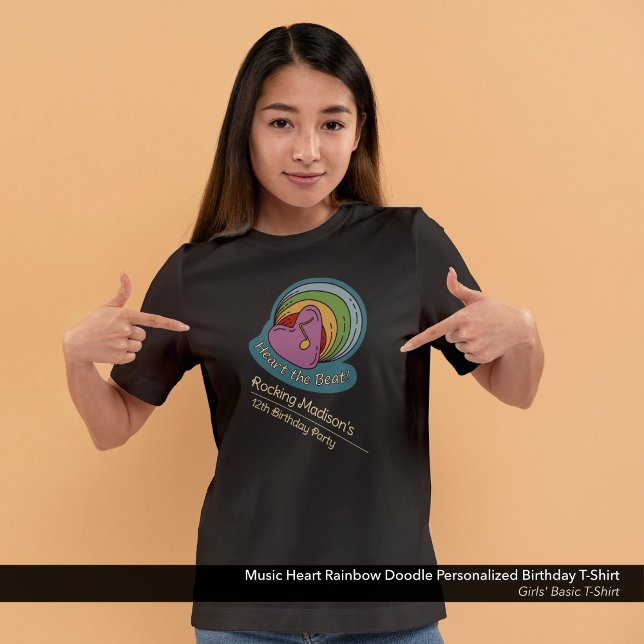 Camiseta Music Heart Rainbow Doodle Personalizado Aniversár (Music,  Heart, and Rainbow Doodle Art Birthday T-shirt Customized with Your Name.)
