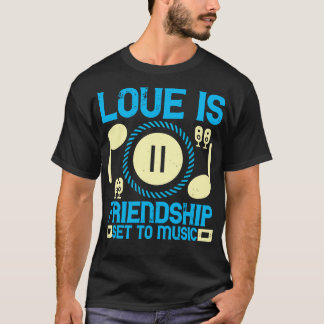 Camiseta Música Amor É Amizade Definida Para Música
