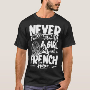 Camiseta Música de latão por instrumentos do jogador de cav