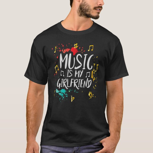 Camiseta Música É Minha Namorada - Piadas Engraçadas De Pro (Frente)
