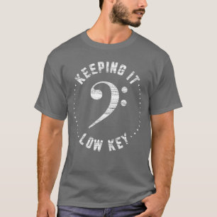 Camiseta Música em clave de fá Mantendo o tom baixo Humor d