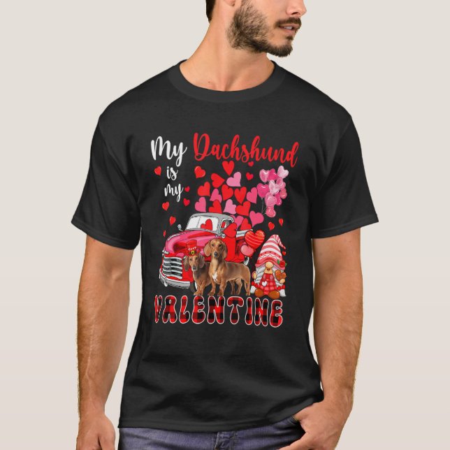 Camiseta My Dachshund Is My Valentine Two Dogs With Gnome P (Frente)