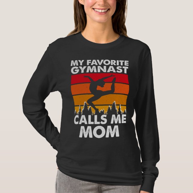 Camiseta My Favorite Gymnast Calls Me Mom (Frente)