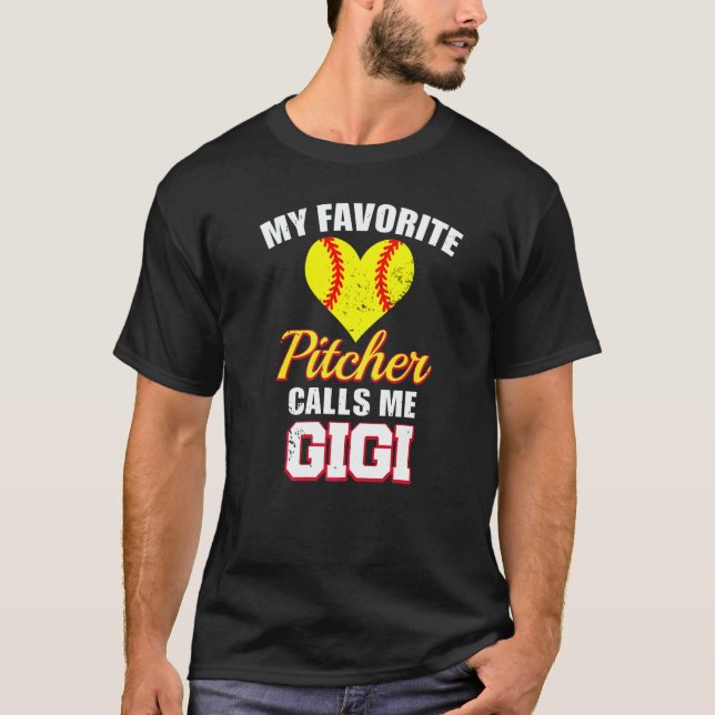 Camiseta My Favorite Pitcher Calls Me Gigi Pitcher Softball (Frente)