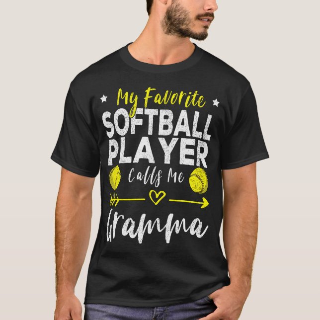 Camiseta My Favorite Softball Player Calls Me Gramma Softba (Frente)