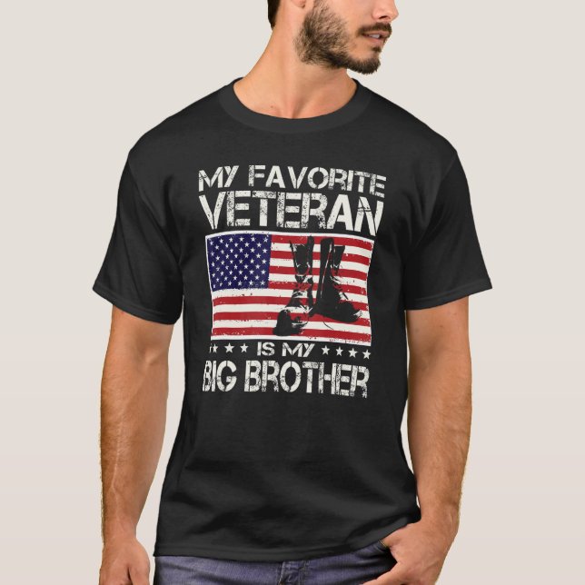 Camiseta My Favorite Veteran Is My Big Brother Us Flag Vete (Frente)