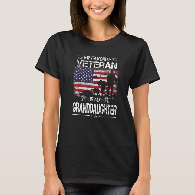 Camiseta My Favorite Veteran Is My Granddaughter  Flag Vete (Frente)