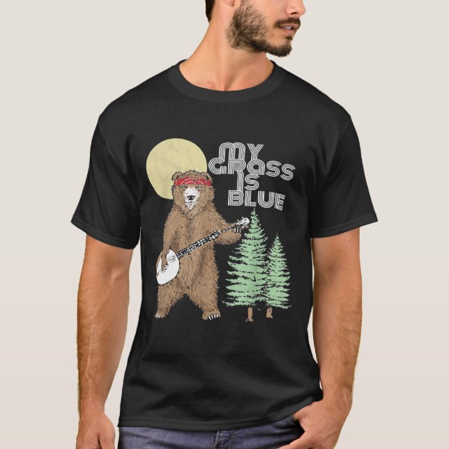 Camiseta My Grass Is Blue Banjo Bear   Hippie Grizzly2 (Frente)