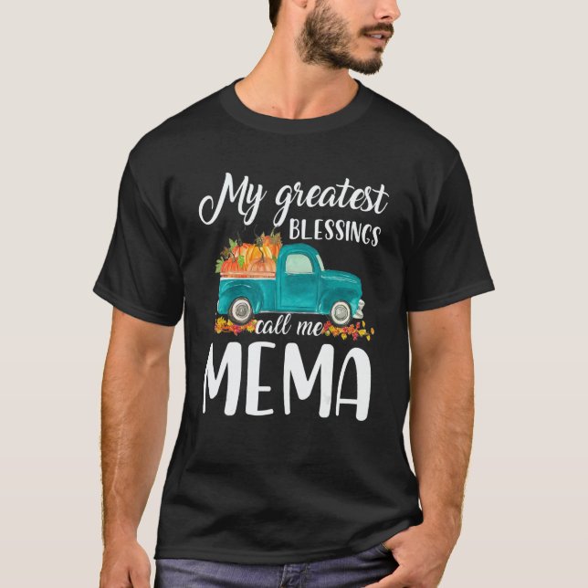 Camiseta My Greatest Blessings Call Me Mema Truck Pumpkin (Frente)
