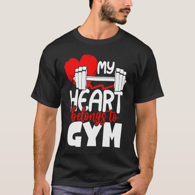 Camiseta My Heart Belongs To Gym  Valentines Day Workout (Frente)