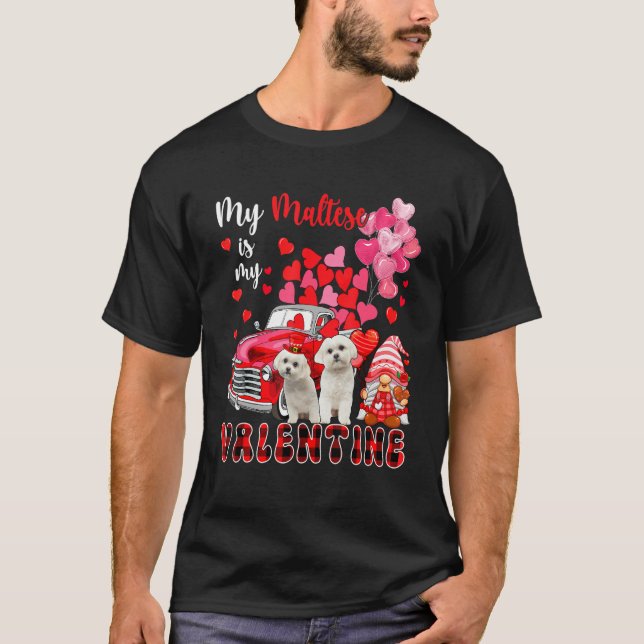 Camiseta My Maltese Is My Valentine Two Dogs With Gnome Pic (Frente)